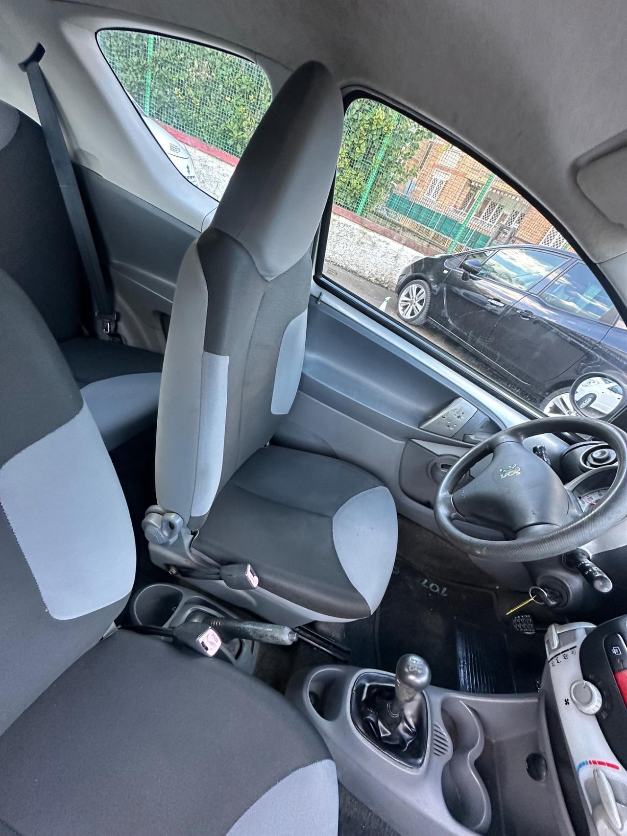 Peugeot 107 1.0 68CV 3p. Desir