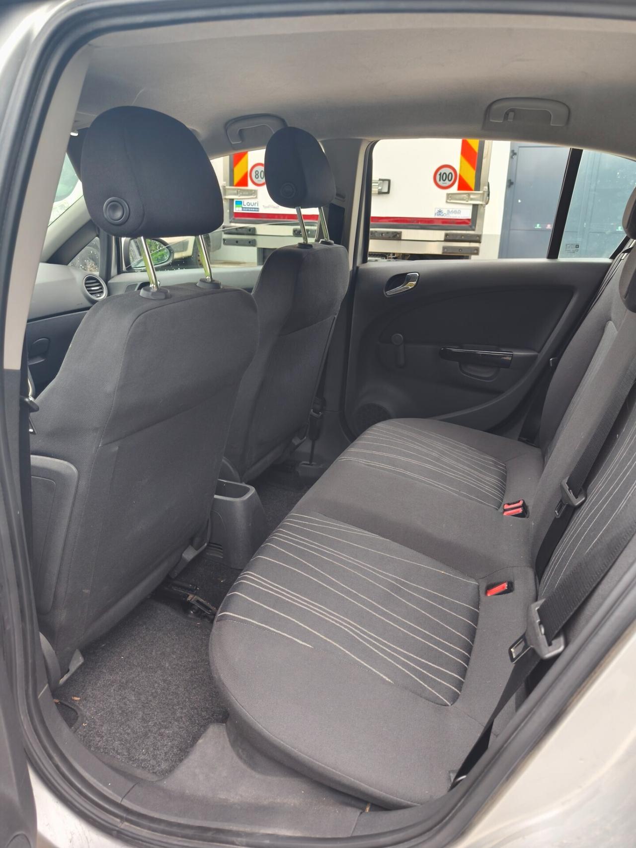 Opel Corsa 1.2 neopatentati garanzia