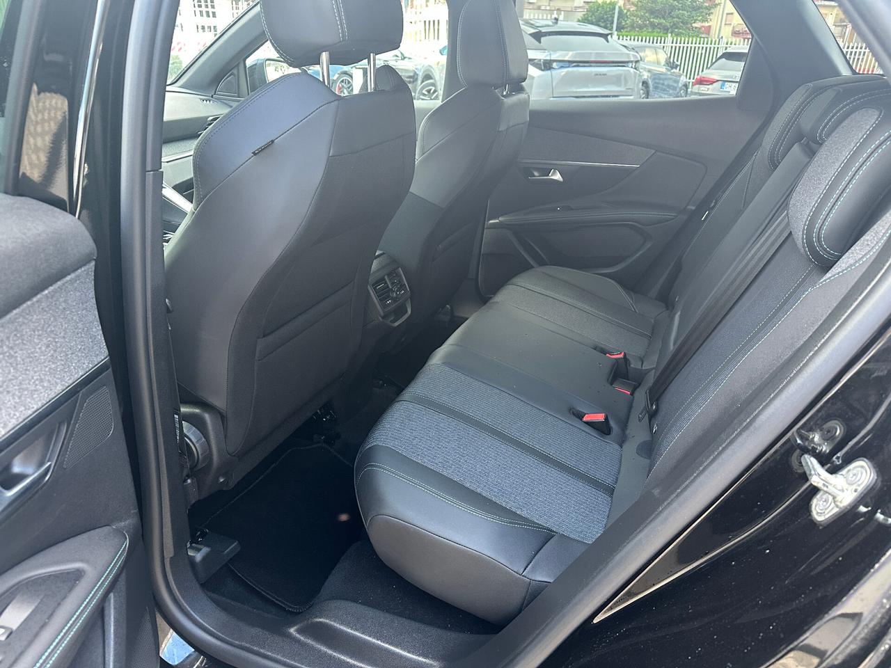 Peugeot 3008 BlueHDi 130 CV Allure
