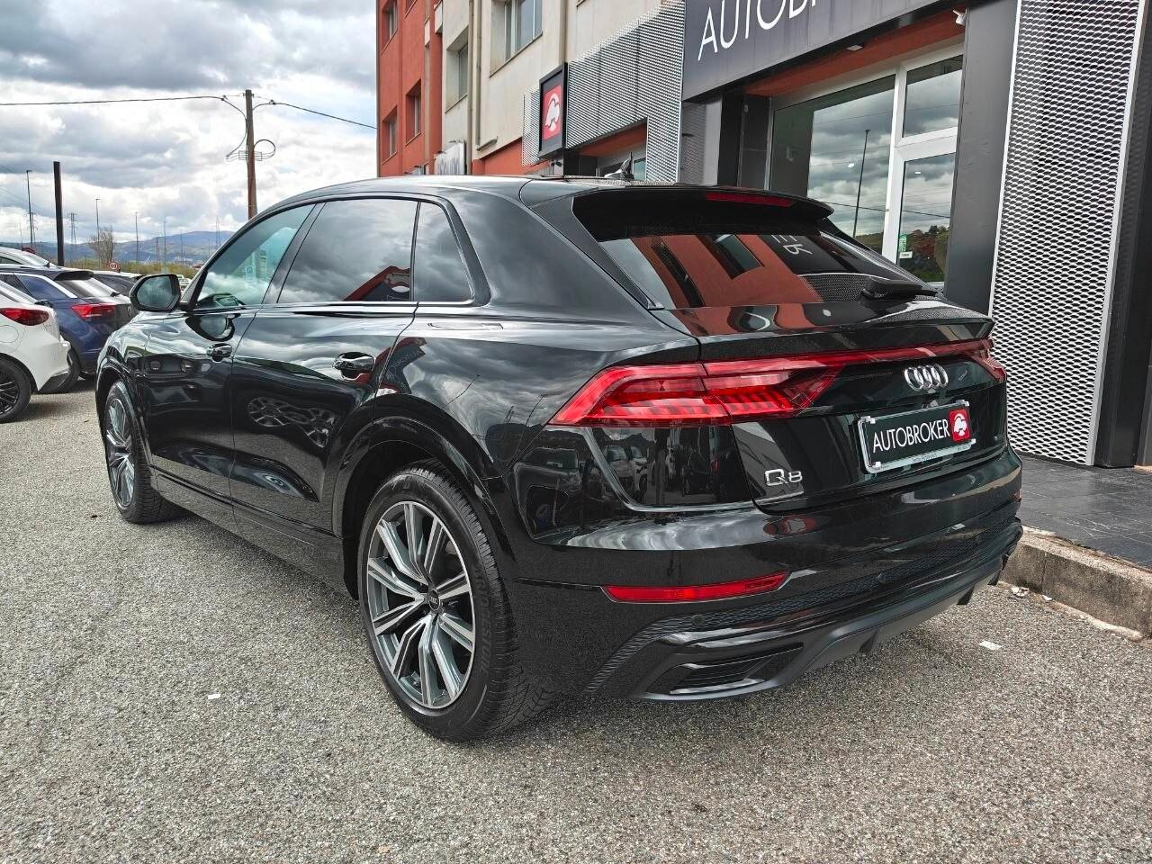 AUDI Q8 Q8 50 TDI 286 CV quattro tiptronic Sport