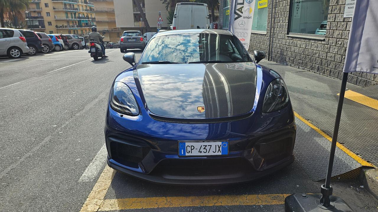Porsche 718 Cayman 4.0 GT4 APPROVED 26