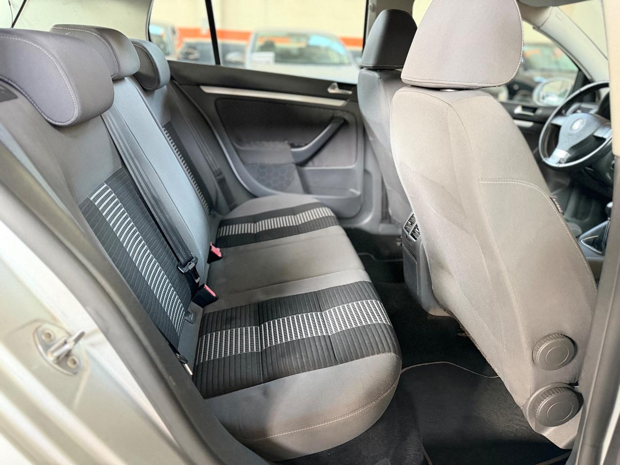 Volkswagen Golf 1.6 5p. Comfortline BiFuel GPL NEOPATENTATI