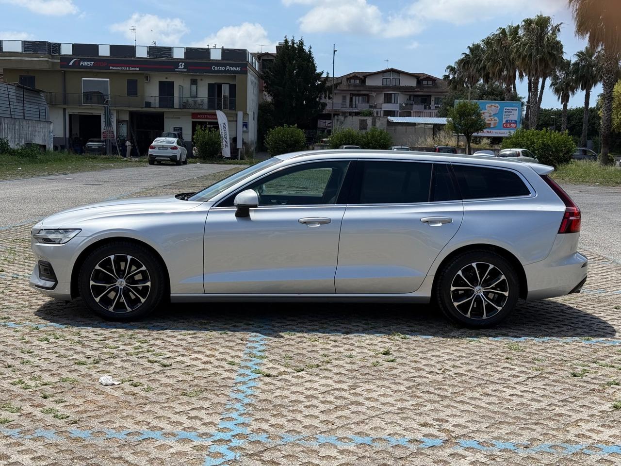 VOLVO V60 2021 B4 Geartronic