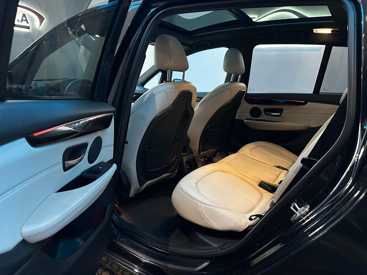 Bmw Serie 2 Gran Tourer 218d Luxury 7 POSTI