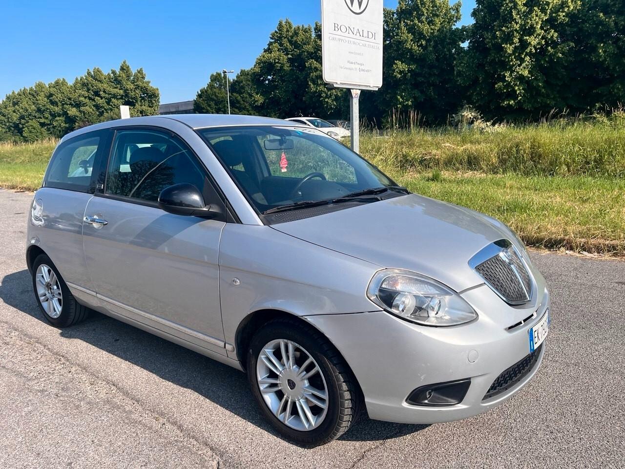 Lancia Ypsilon 1.4 Ecochic GPL