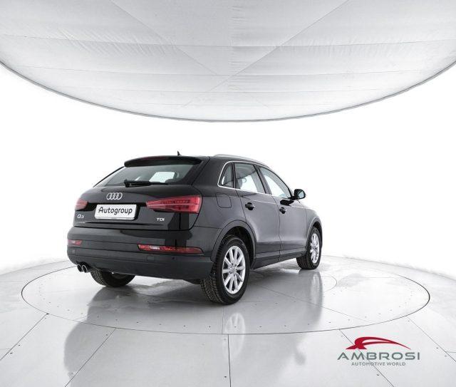 AUDI Q3 2.0 TDI 120 CV Business