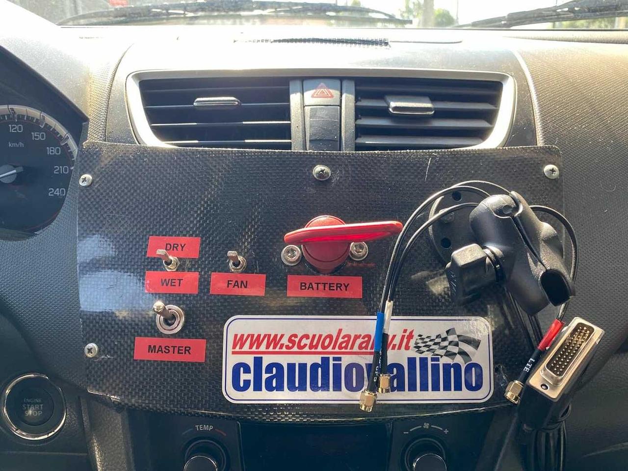 Suzuki Swift 1.6 RALLY RACING START