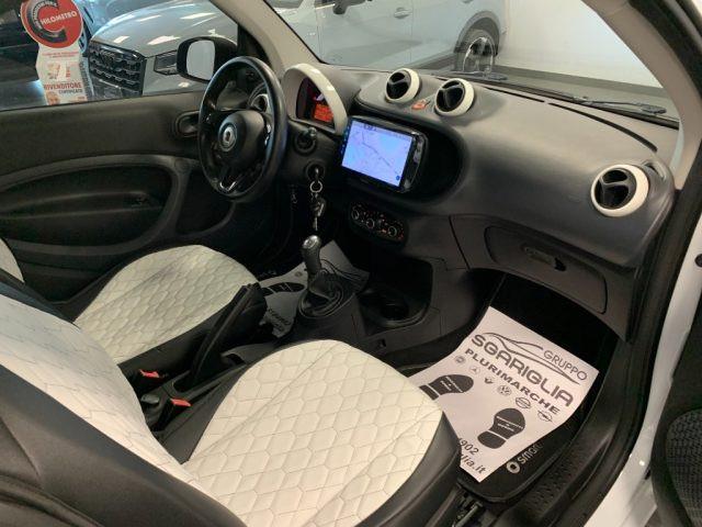 SMART ForTwo 1.0 Benzina Black Passion Strafull
