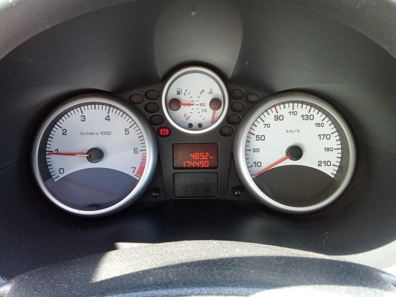 Peugeot 206 Plus 1.1 60CV 5p. ONE Line