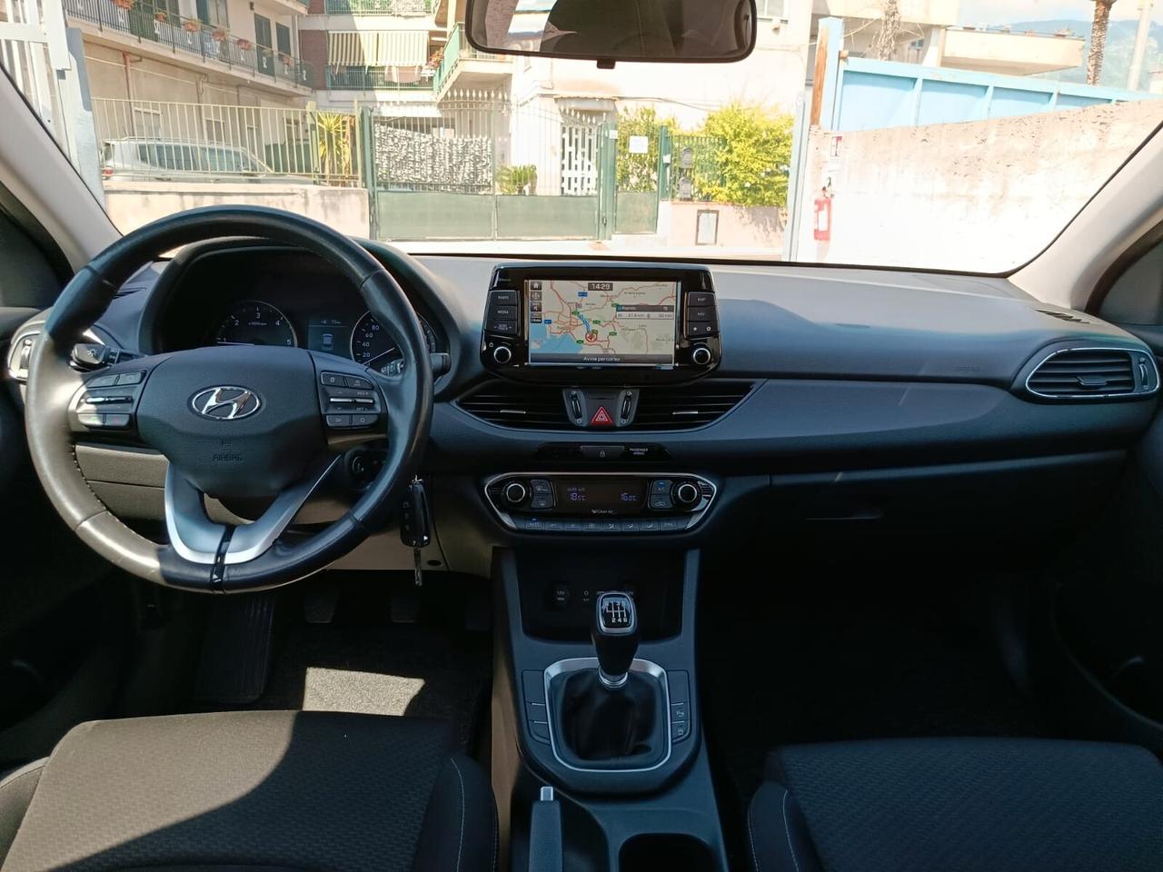 Hyundai i30 1.6 CRDi 110CV 5 porte Comfort-2017