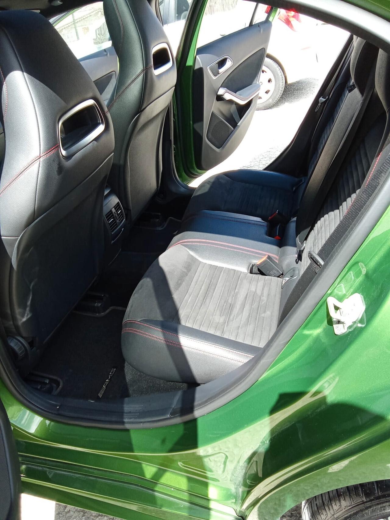 Mercedes-benz A 180 A 180 d AMG Automatic Premium