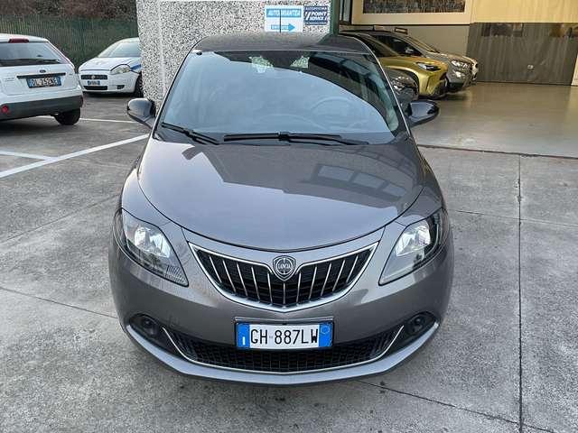 Lancia Ypsilon 1.0 FireFly 5p Hybrid Silver UNIPRO*NEOPATENTATI