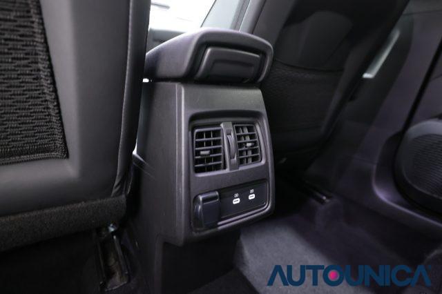RENAULT Captur ECO-G 100 CV TECHNO FULL LED NEOPATENTATI