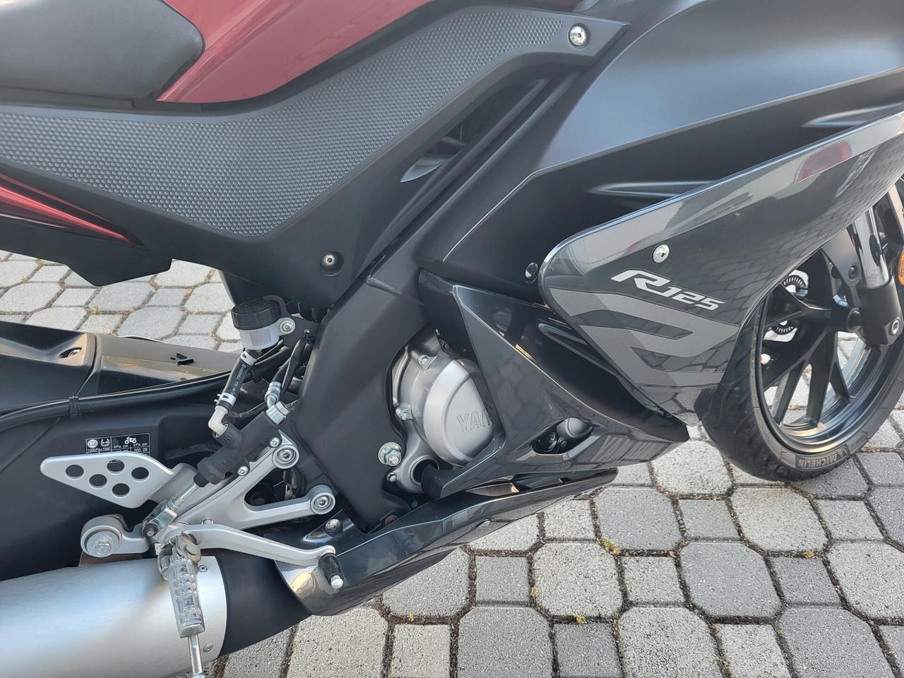 Yamaha YZF-R125 ABS - SOLI 2.700 KM - UTILIZZATA POCHISSIMO