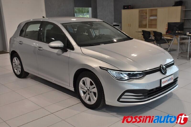 VOLKSWAGEN GOLF 8 1.0 TSI 110 CV LIFE