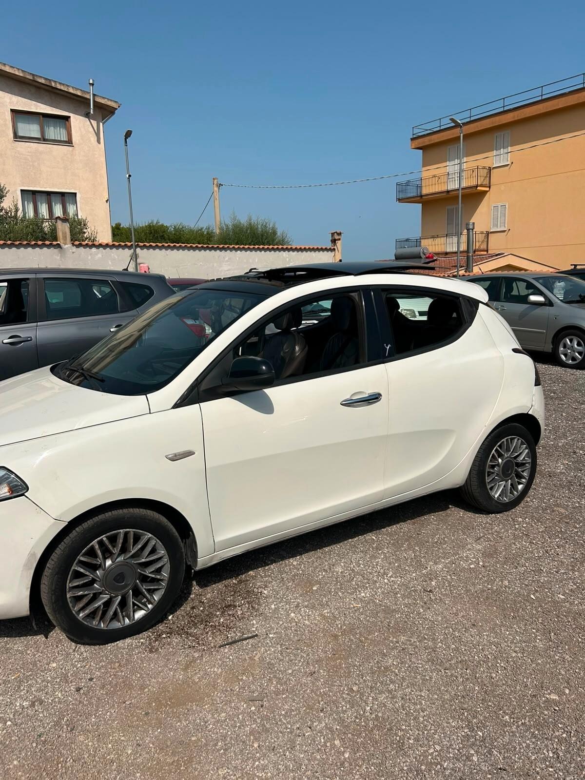 Lancia Ypsilon 1.3 MJT 16V 95 CV 5 porte S&S Silver P.S. VISTA E PIACIUTA