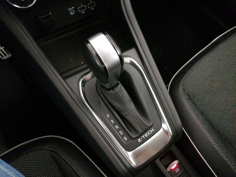 Renault Captur 1.6 E-Tech hybrid Intens 145cv auto