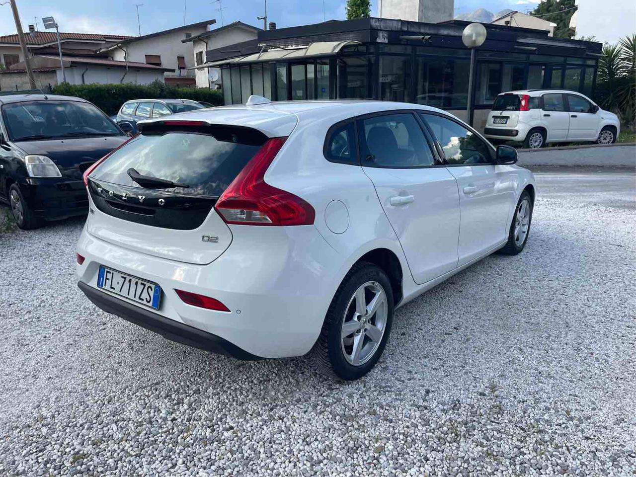 VOLVO V40 - D2 INSCRIPTION