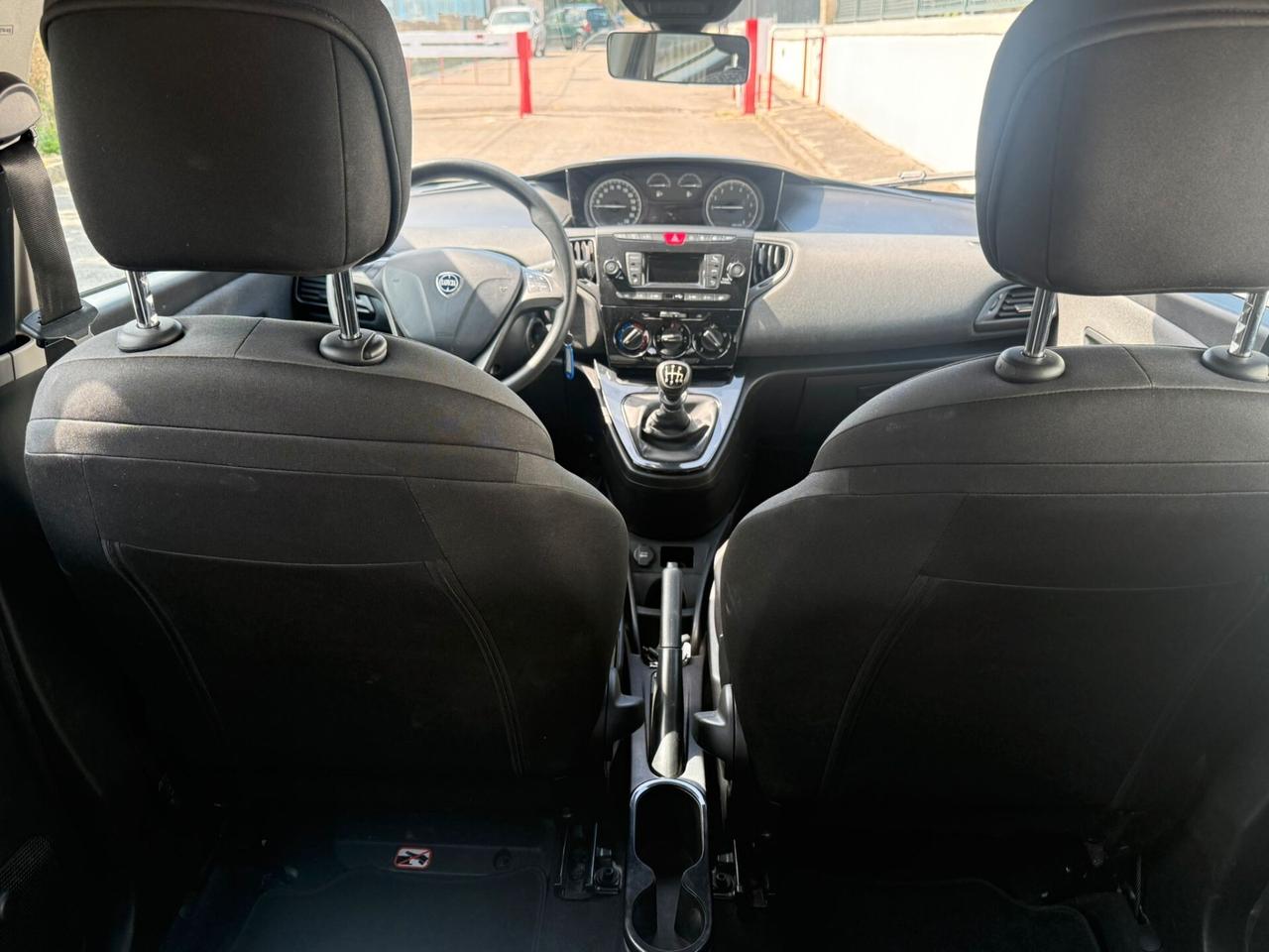 Lancia Ypsilon 1.0 FireFly 5 porte S&S Hybrid Ecochic Gold