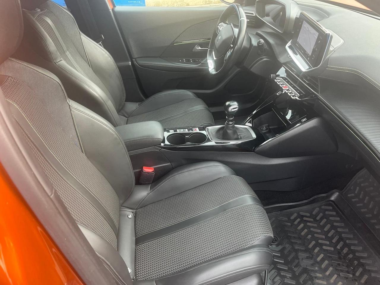Peugeot 2008 gt line-1.5 hdi - km 57000-2020