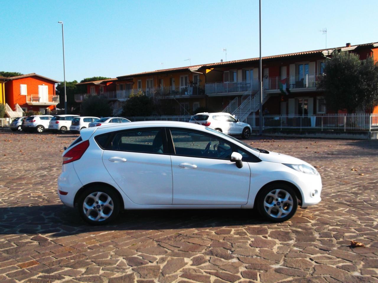Ford Fiesta 1.4 GPL Neopatentati 2012