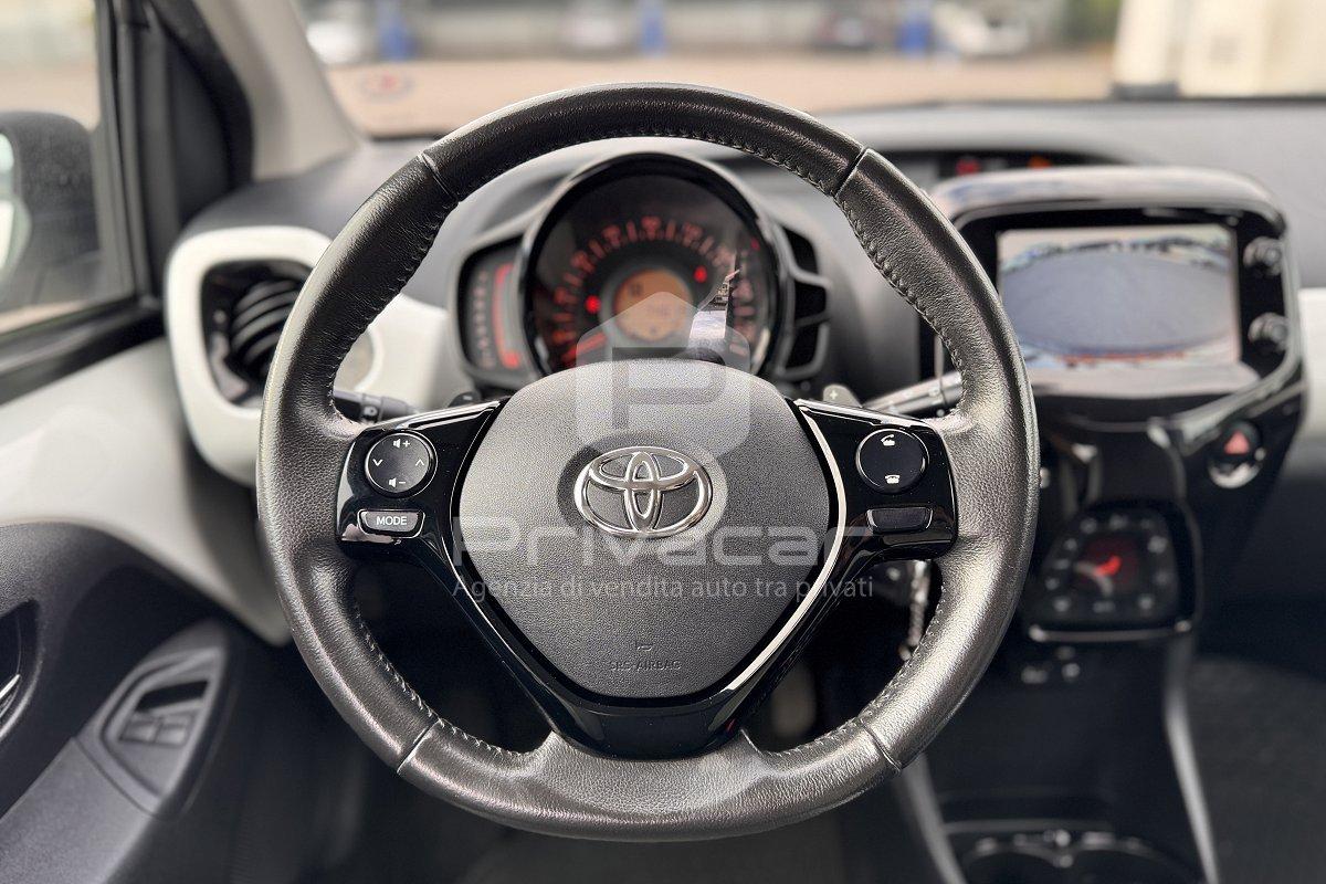 TOYOTA Aygo 1.0 VVT-i 69 CV 5 porte x-clusiv MMT