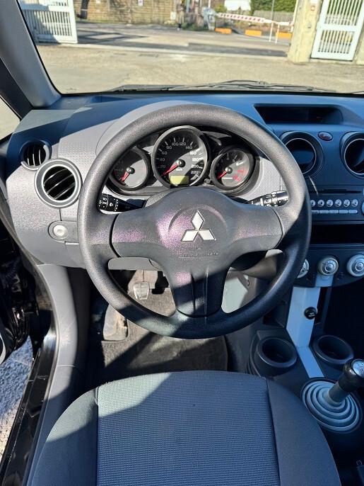 Mitsubishi Colt 1.1 12V 5p. Invite