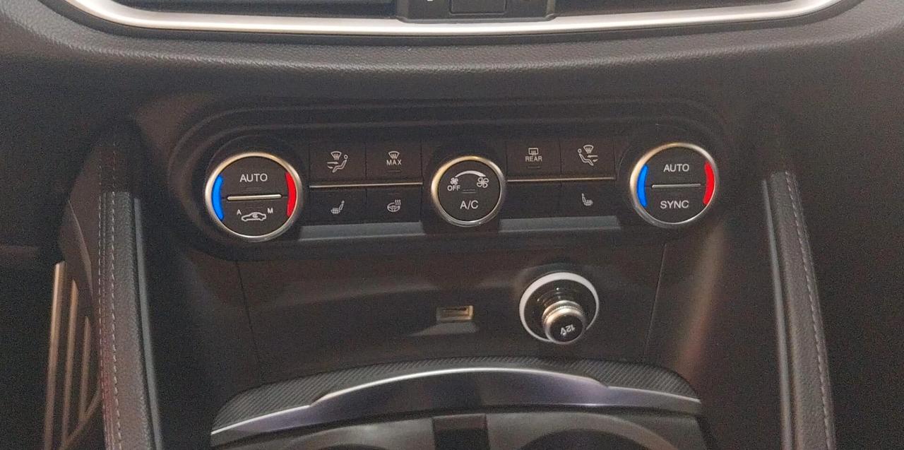 Alfa Romeo Stelvio 2.2 cc 210 CV AT8 Q4 Veloce