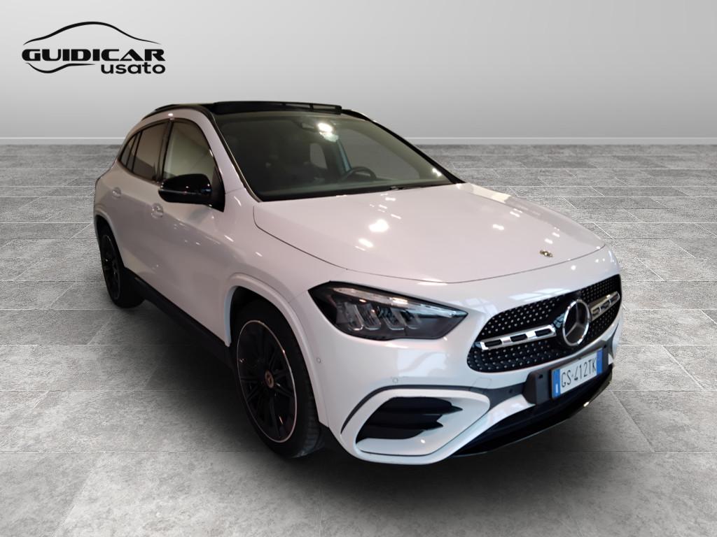 Mercedes-Benz GLA-H247 2023 - GLA 200 d AMG Line Premium auto