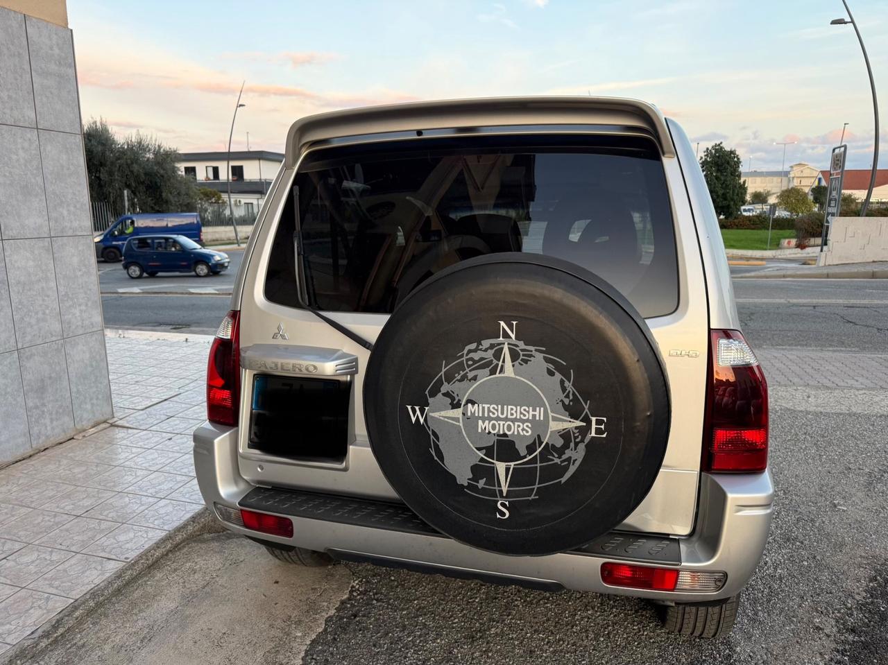 Mitsubishi Pajero 3.2 16V DI-D 5p. GLS2