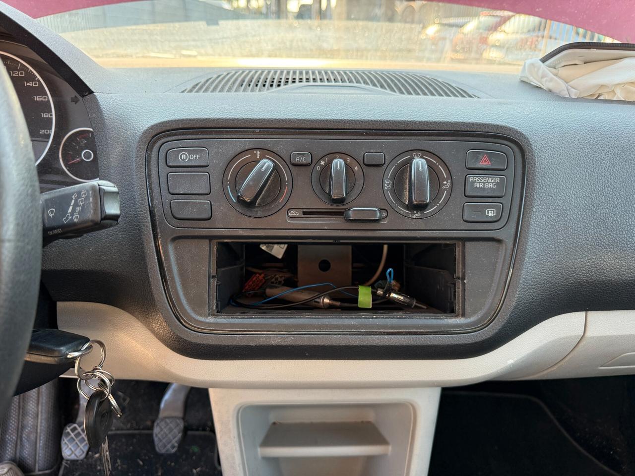 SEAT MII ANNO 2017 1.0 BENZINA/METANO 68CV