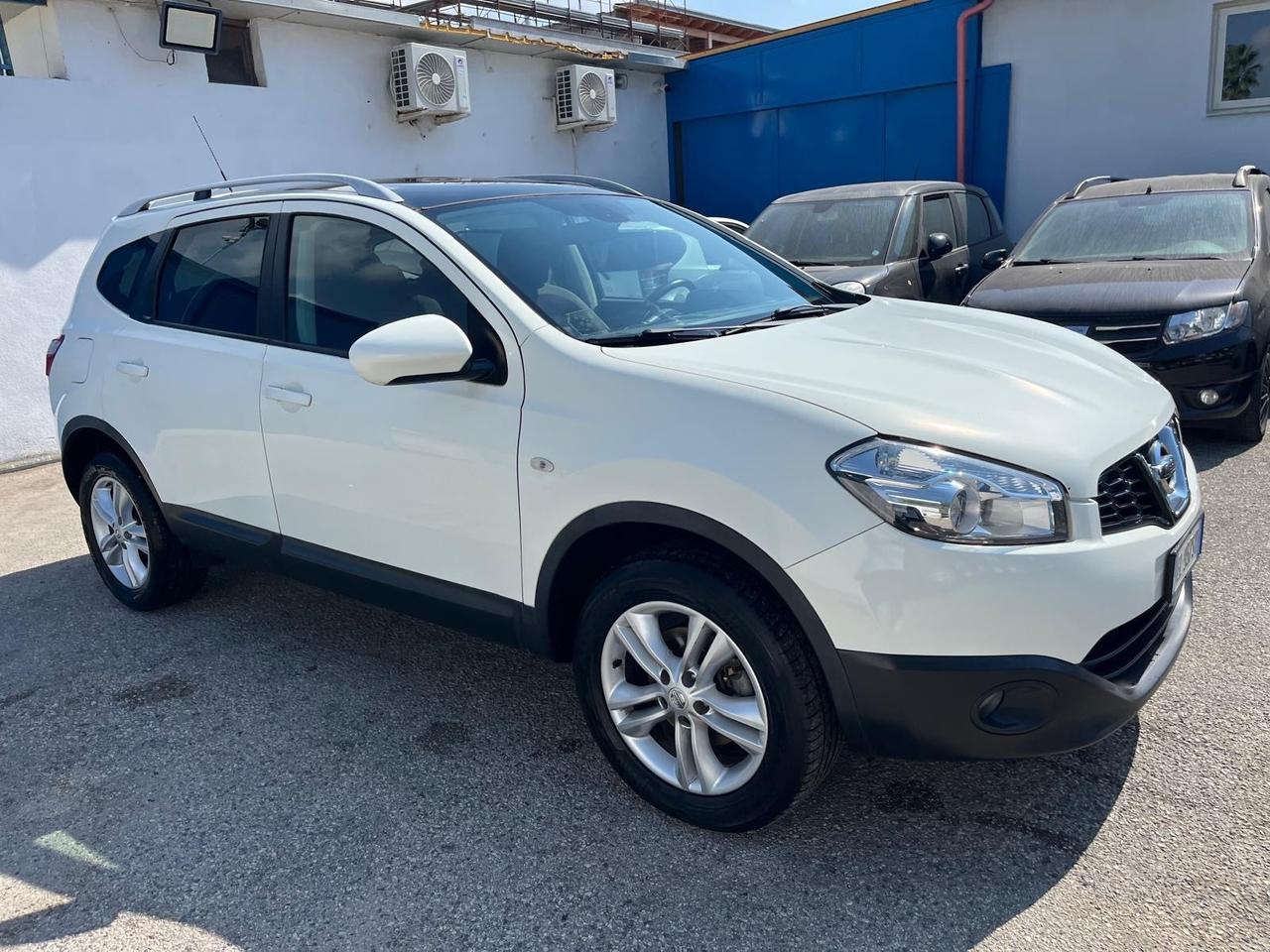 Nissan qashqai 1.5 dci -7 Posti -Tekna-11/2012
