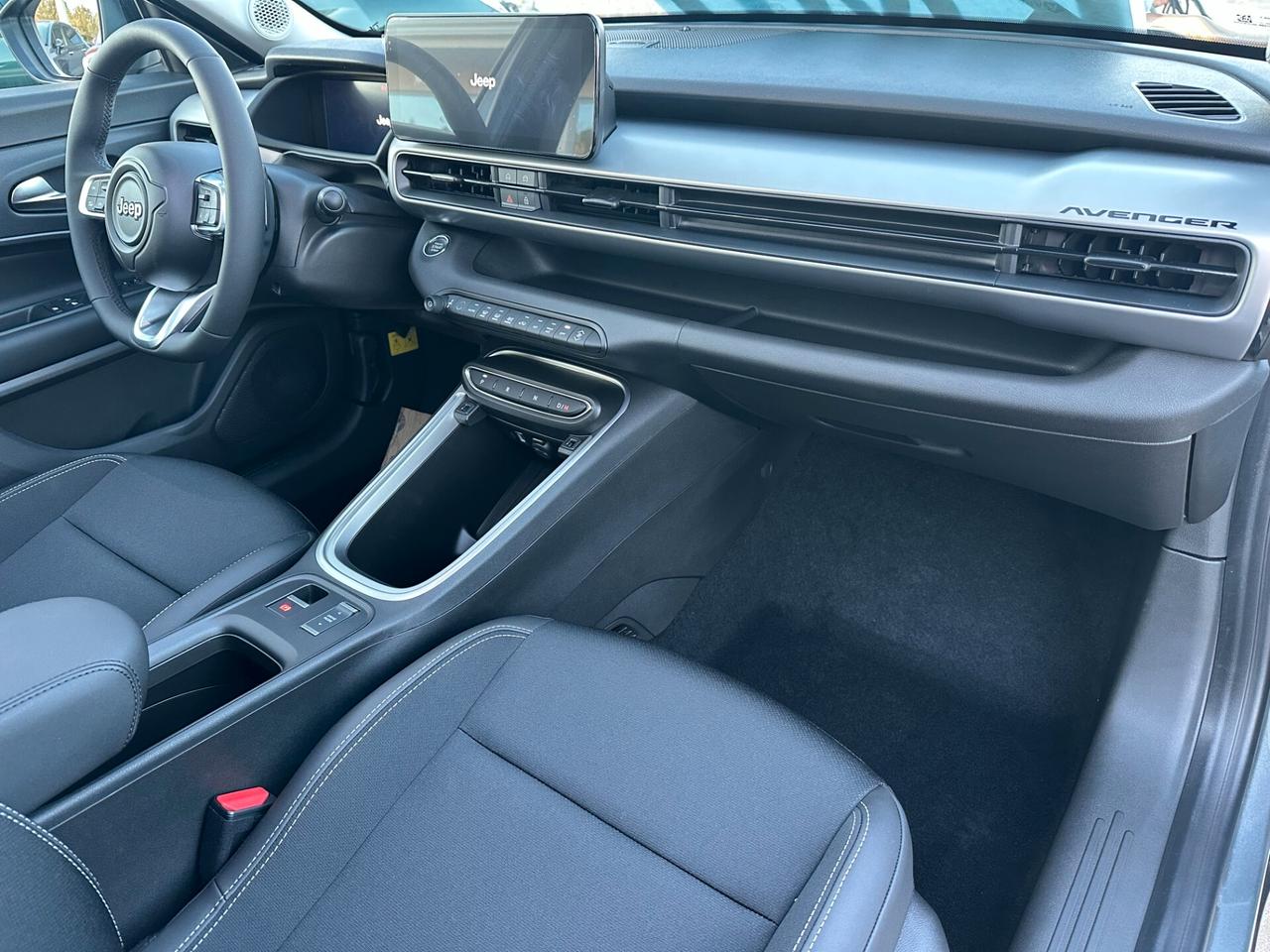 Jeep Avenger 1.2 Turbo 110 CV MHEV Tech & Sky Km 0