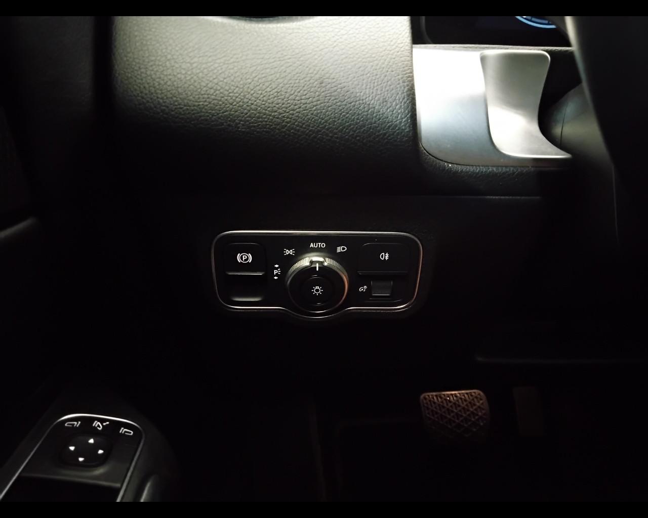Mercedes-Benz GLB - X247 2019 - GLB 200 d Sport Plus auto