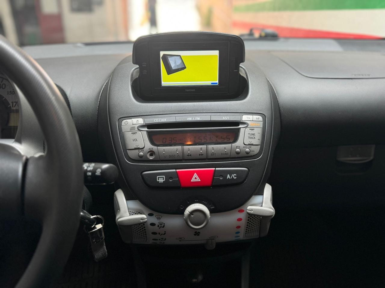 Toyota Aygo 1.0 12V VVT-i 5 porte Lounge Connect MMT