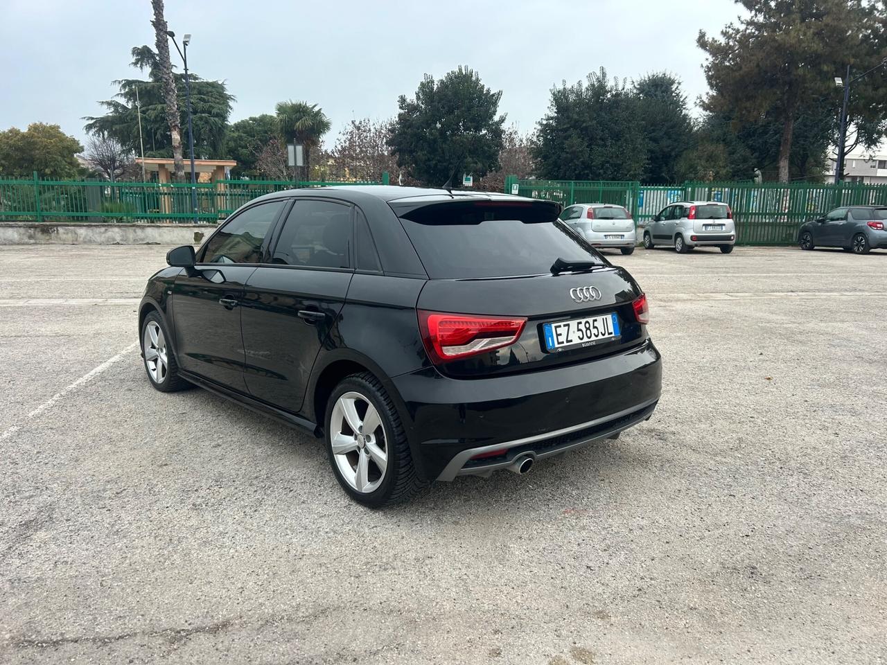 Audi A1 1.4 TDI ultra S tronic line
