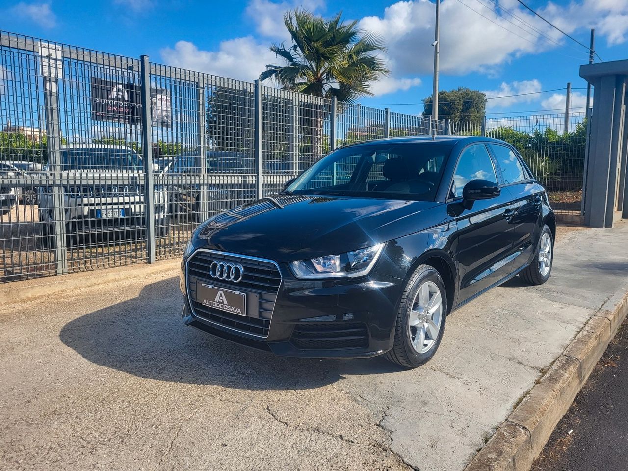 Audi A1 1.4 TDI ULTRA NAVY CERCHI 15...