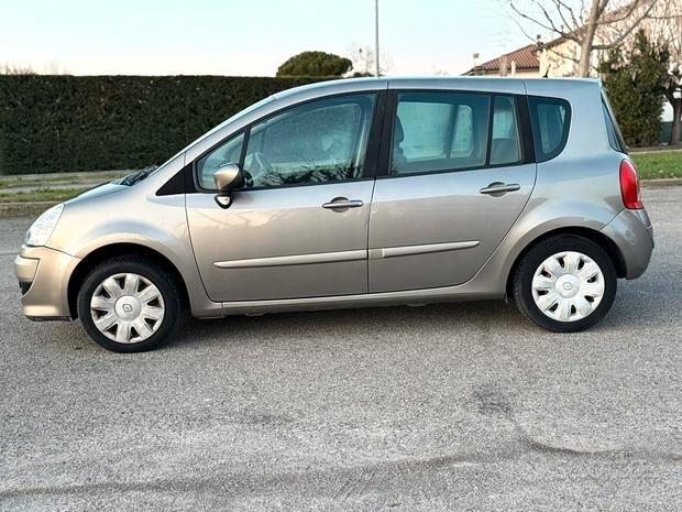 Renault Modus Grand 1.5 dCi 85CV Dynamique