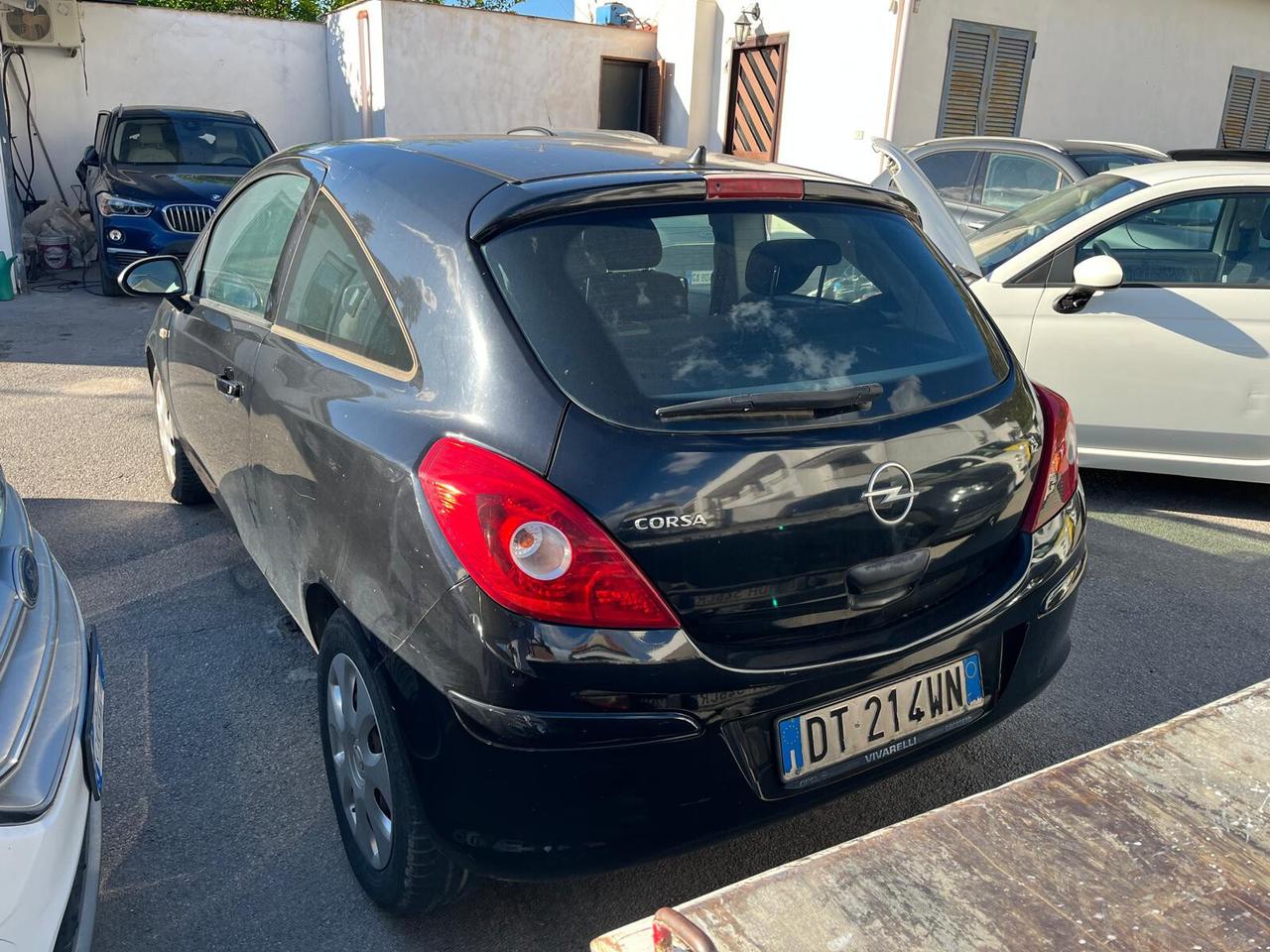 Opel Corsa 1.2 3 porte Club