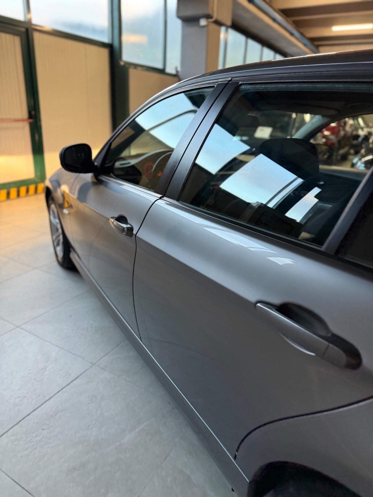 Bmw 318d TOURING ATTIVA KMCERT NAVIPRO