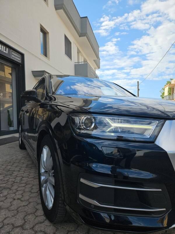 Audi Q7 3.0 tdi Sport Plus quattro tiptronic 7p.ti