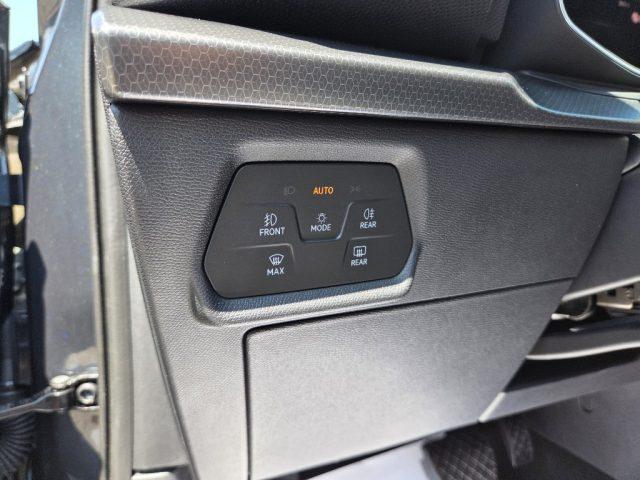 SEAT Leon 2.0 TDI 150 CV DSG Business BLAK EDITION