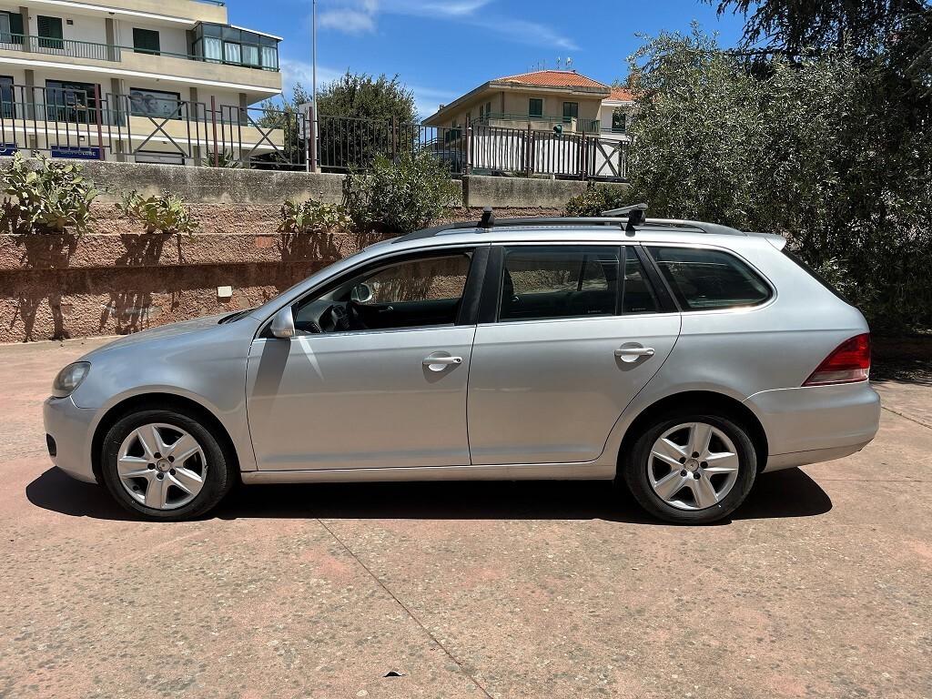 Volkswagen Golf VI Variant 1.6 TDI - 2010