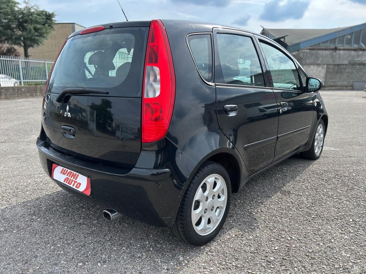Mitsubishi Colt 1.3 16V 5p. CAMBIO AUTOMATICO