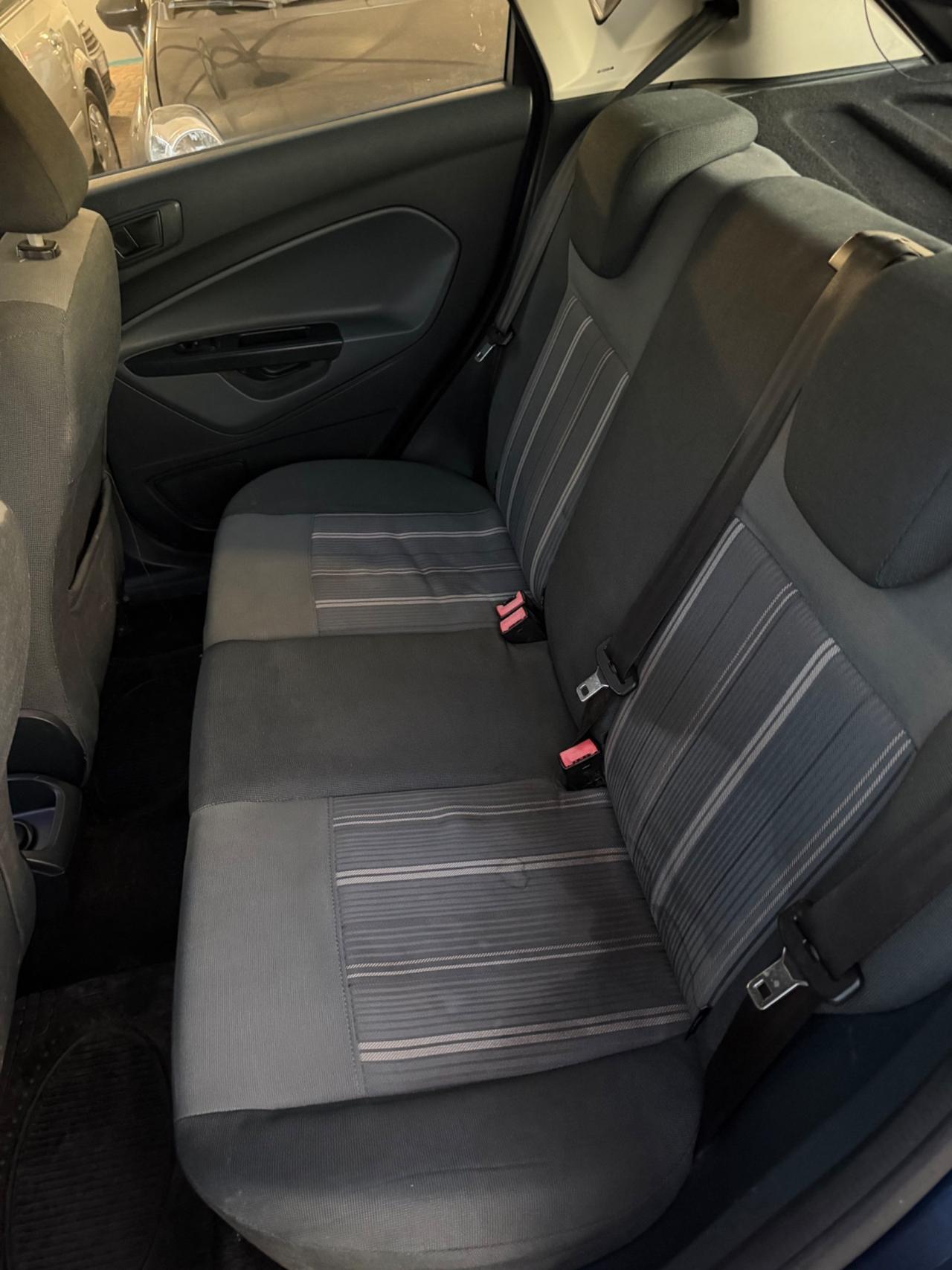 Ford FIESTA 1.4 DIESEL 2011