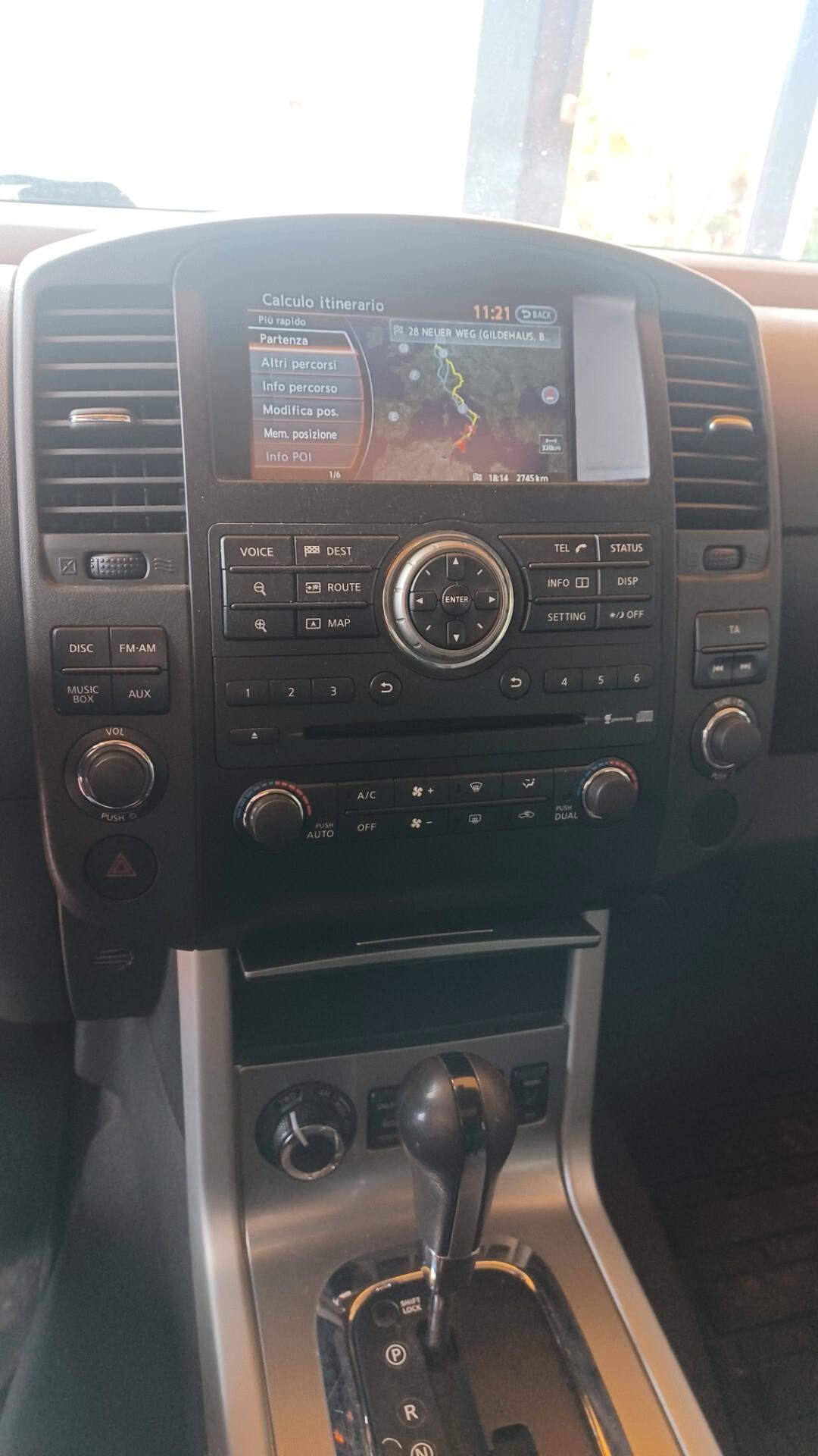 Nissan Navara 3.0 dCi 4 porte Double Cab LE V6