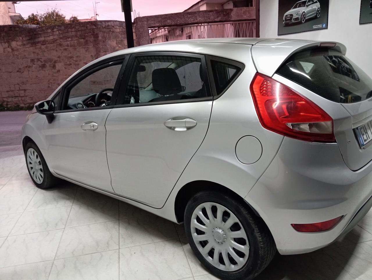 Ford Fiesta 1.2 benzina 2011 CON GARANZIA