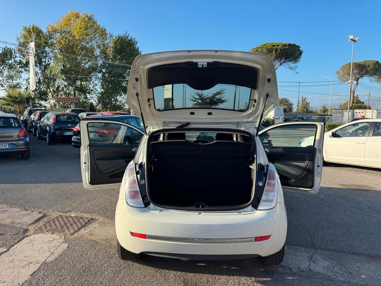 Lancia Ypsilon 1.2 BENZ 60CV ORO NEOPATENTATI 2010