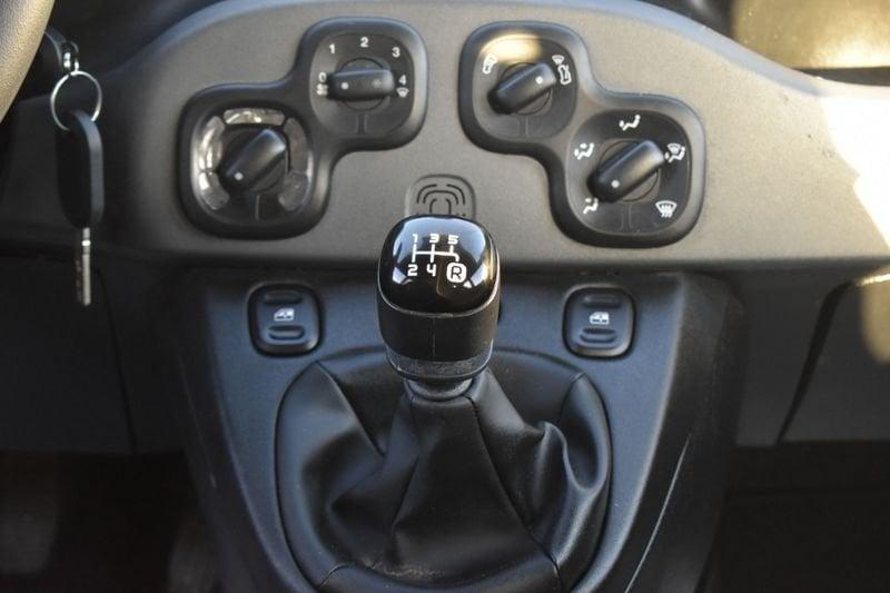 FIAT Panda 1.2 69cv E6 Waze