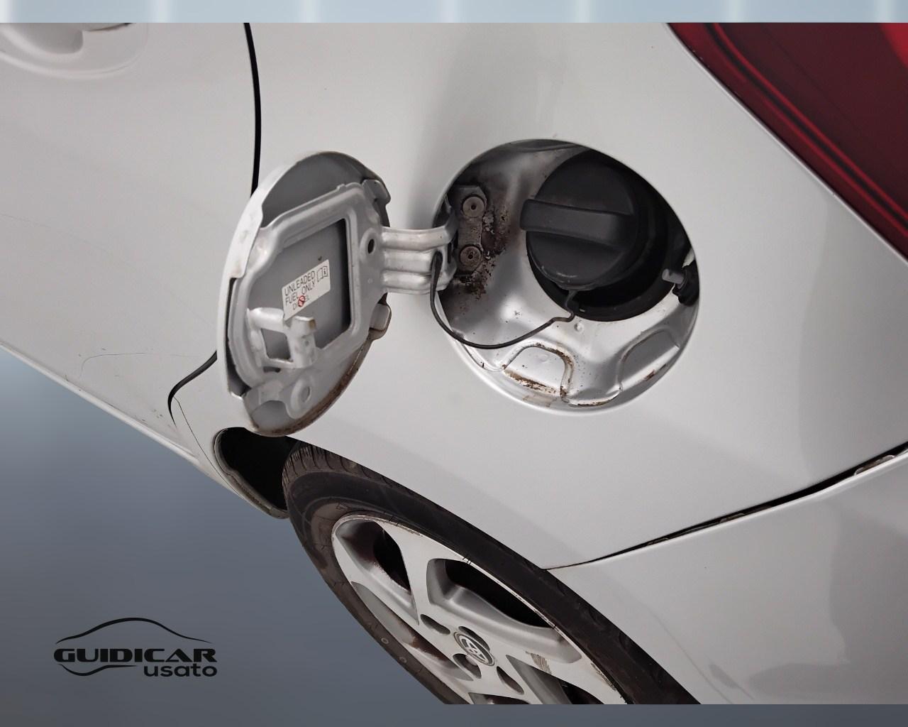 TOYOTA Yaris III 2015 - Yaris 5p 1.5h Active my16